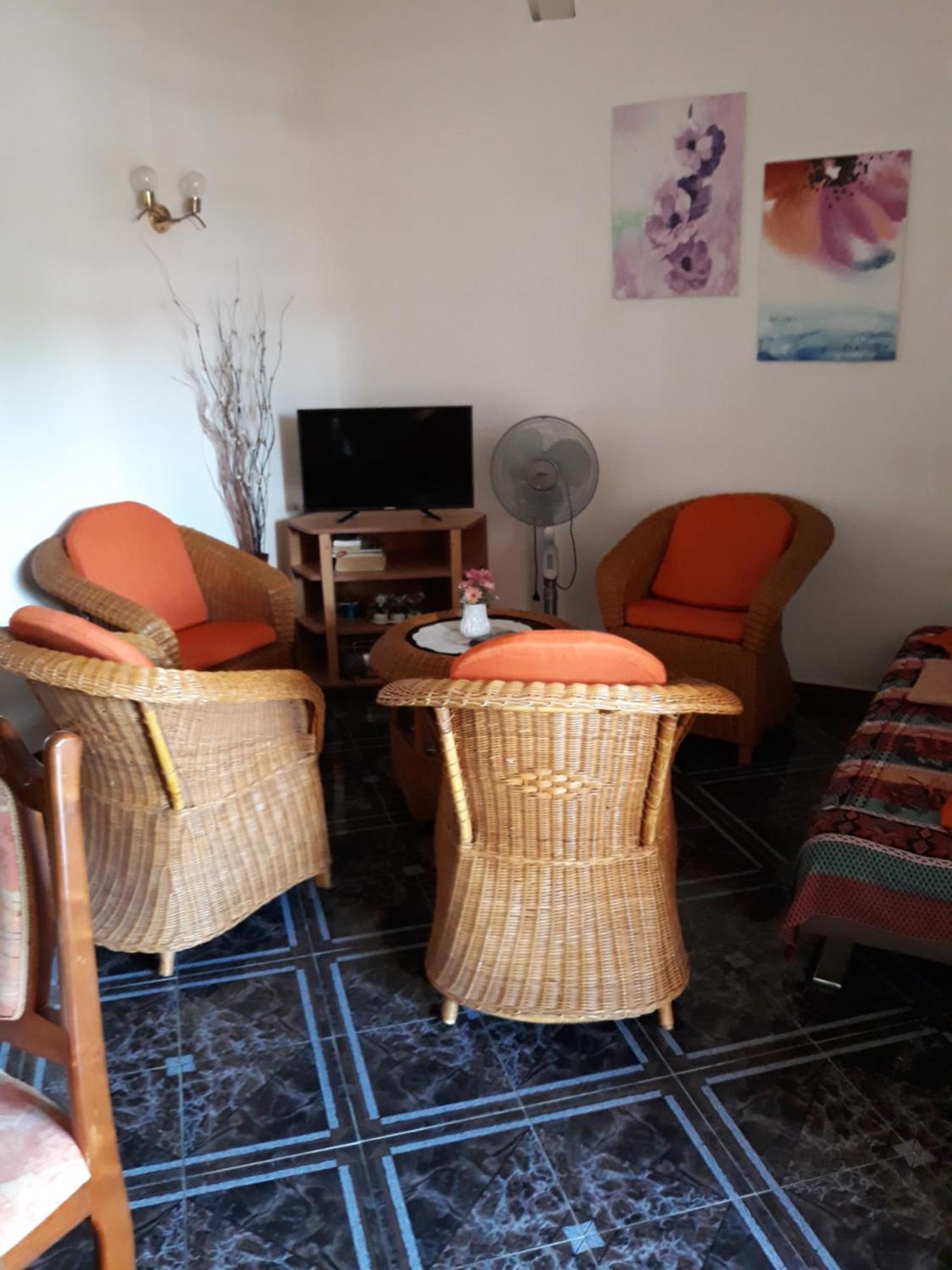 Trochetia Villa Pereybere Beach Extérieur photo